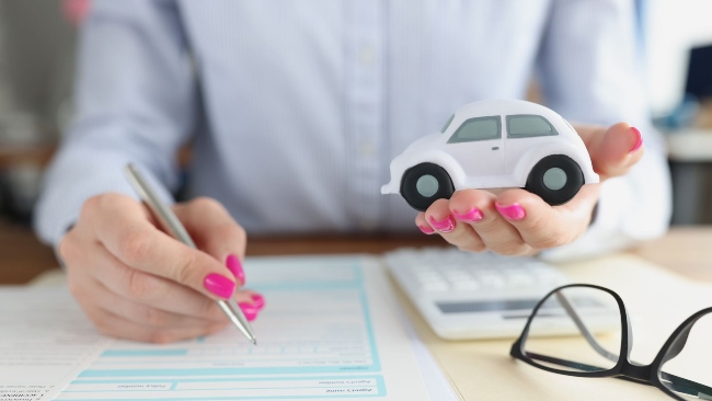 membeli mobil pertama bagi pemula